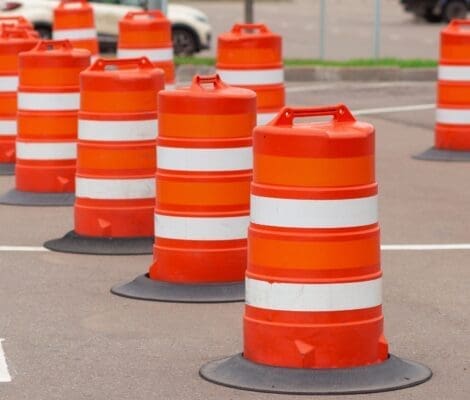 Straßenverkehrs- und Industriesicherheit erhöhende Produkte, Produkte für die Absicherung einer Baustelle